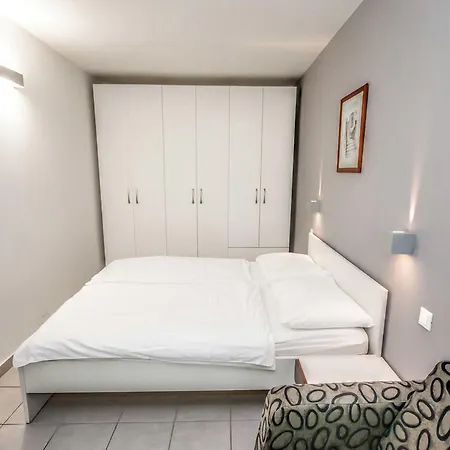Hotel Mirta