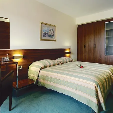 Mirta 3* Božava