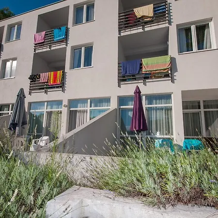 Hotel Mirta 3*