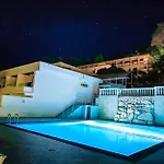 Mirta 3* Božava