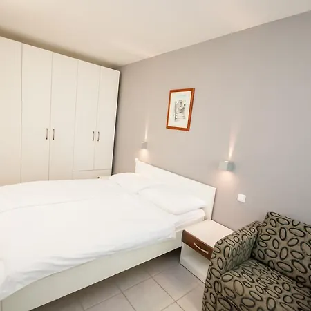 Mirta Hotel